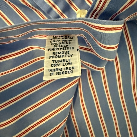 Ralph Lauren Classic Fit Button-Down Shirt - Picture 5 of 6